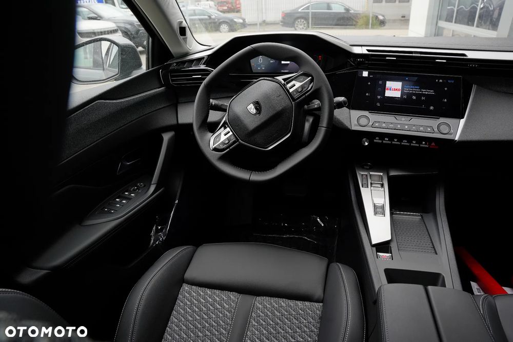 Peugeot 308 1.2 mHEV Allure S&S e-DCS6 - 11