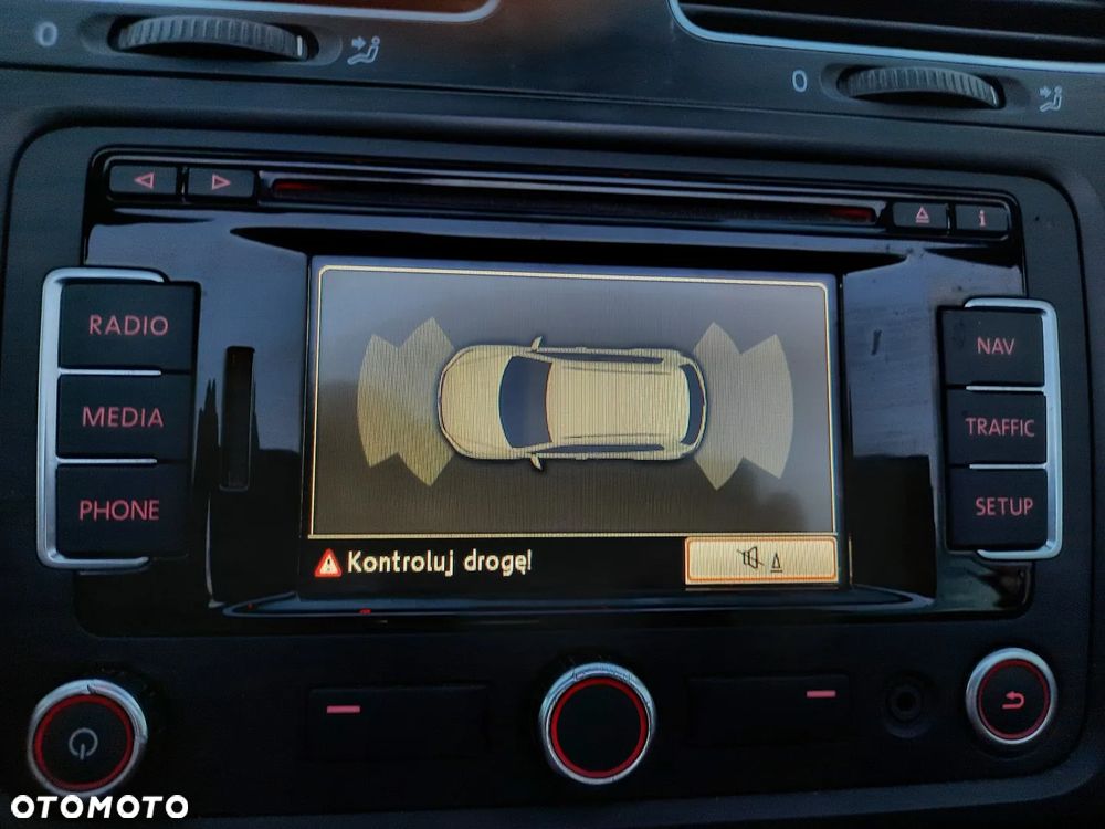 Volkswagen Golf 1.6 TDI Comfortline - 32