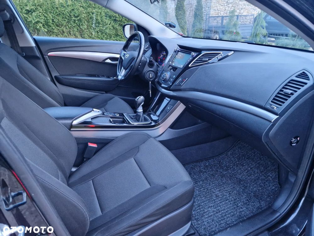 Hyundai i40 i40cw 1.6 Fifa World Cup Edition - 34