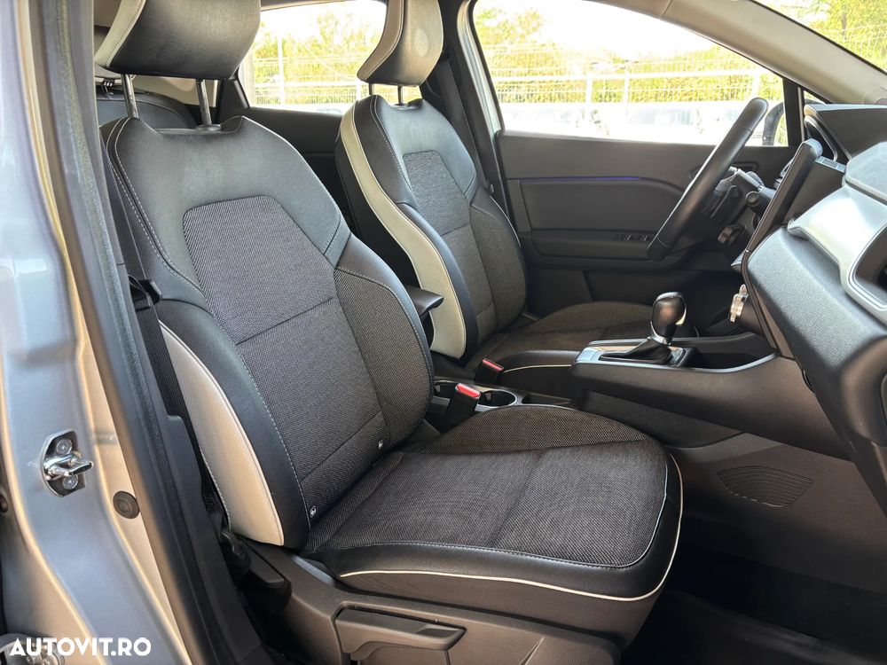 Renault Captur TCe 140 EDC GPF INTENS - 36