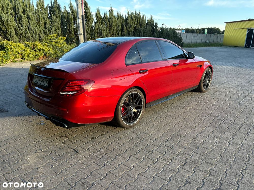 Mercedes-Benz Klasa E AMG 63 S 4Matic AMG Speedshift 9G-MCT - 31