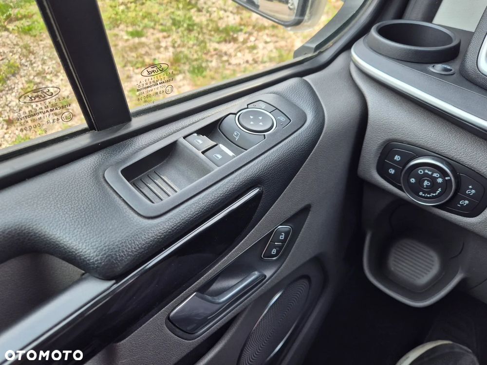 Ford Tourneo Custom 320 L2H1 VA Autm Titanium X - 30
