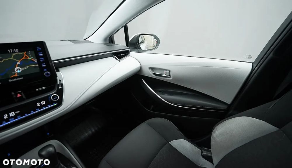 Toyota Corolla 1.8 Hybrid Active - 21