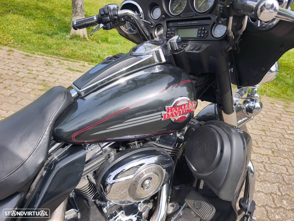 Harley-Davidson Electra glide - 8