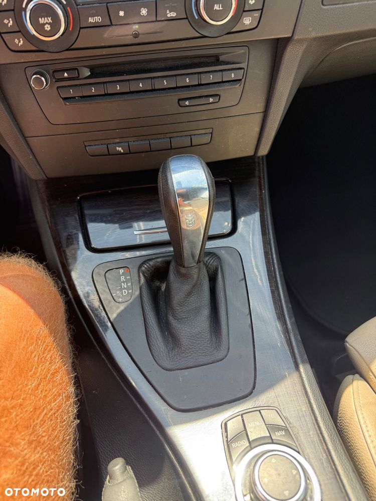BMW Seria 3 320d Edition Exclusive - 16