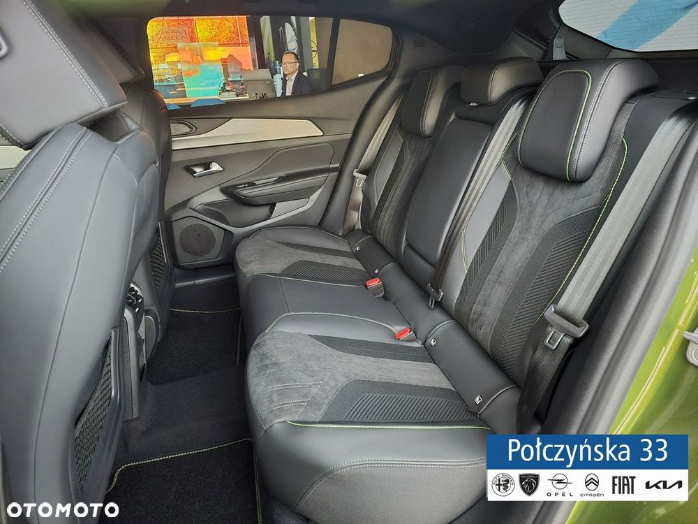 Peugeot 408 - 17
