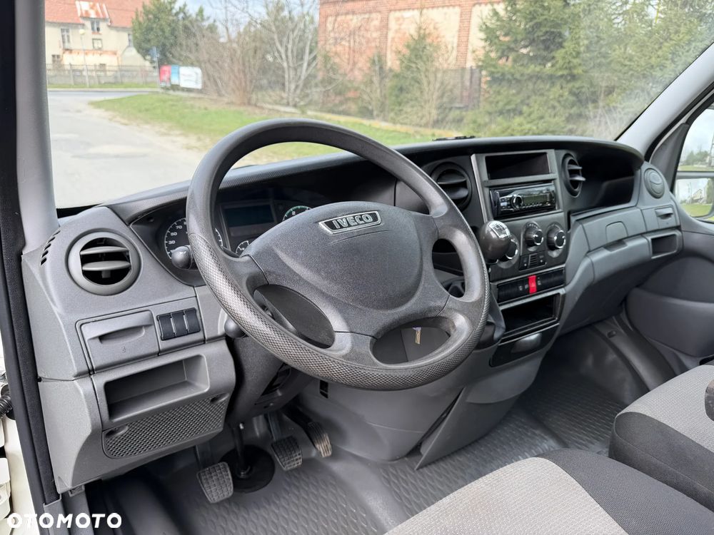 Iveco 35C15 * 3.0 / 150KM * Skrzyniowy * Rozstaw osi: 4.1m * Koła bliźniacze * Rama do zabudowy * - 27