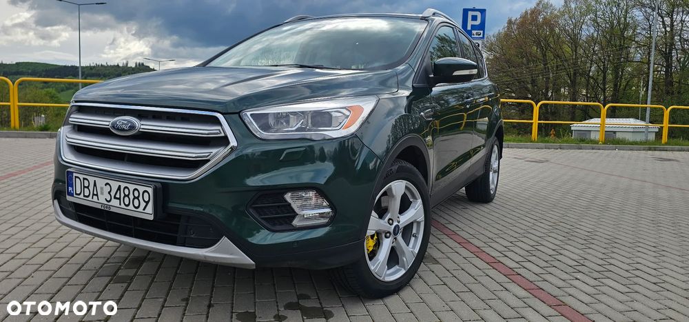 Ford Kuga - 1