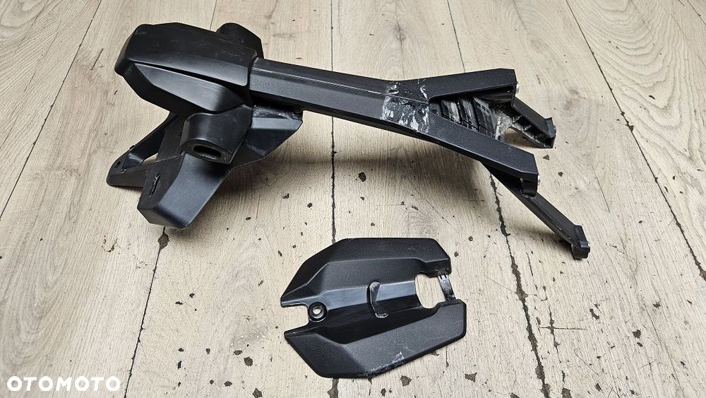 Uchwyt tablicy kierunkowskazów Honda CB125 R - 5