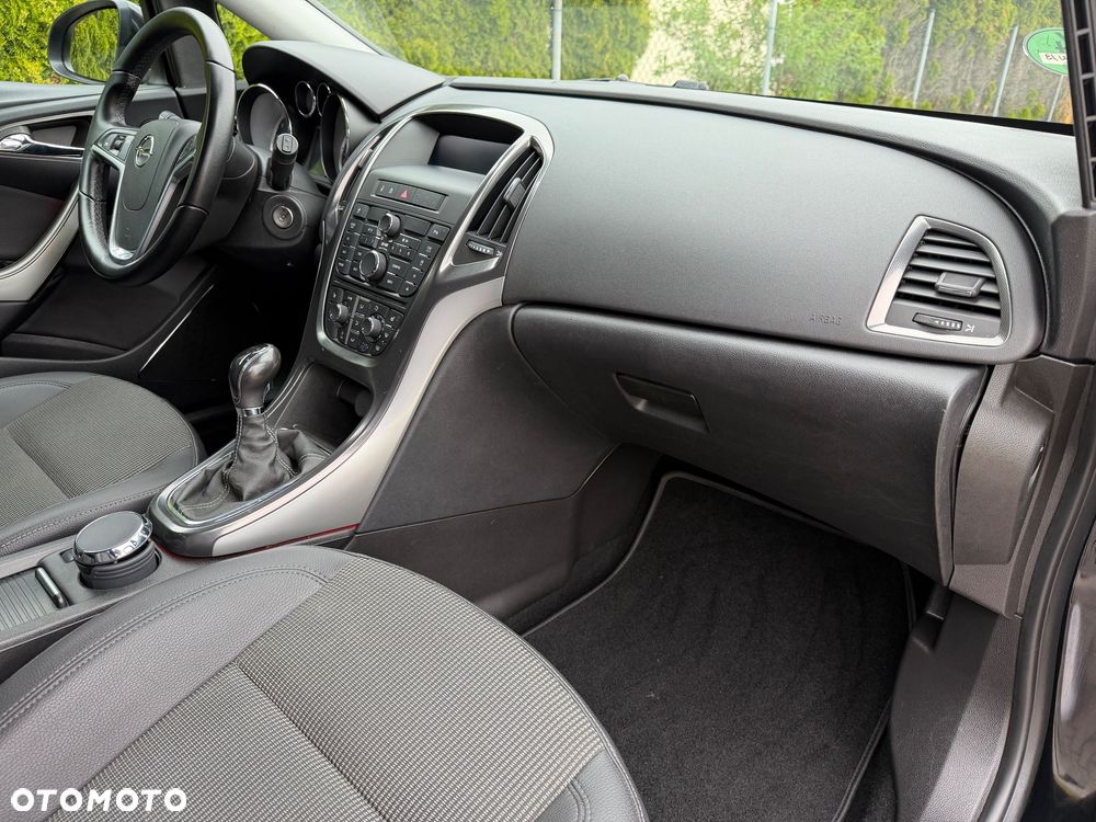 Opel Astra 1.4 Turbo Cosmo - 27