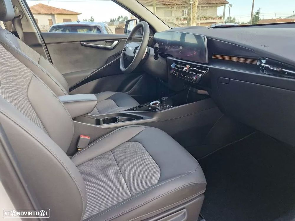 Kia Niro EV 64kWh Drive - 16