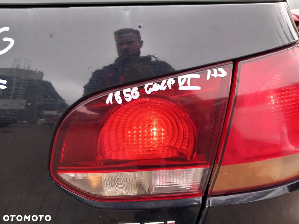 VW GOLF VI LAMPA PRAWA TYLNA PRAWY TYŁ W KLAPE HB - 1