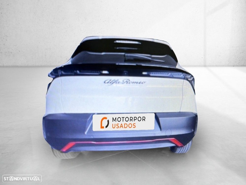 Alfa Romeo Junior Elletrica 50 kWh - 4