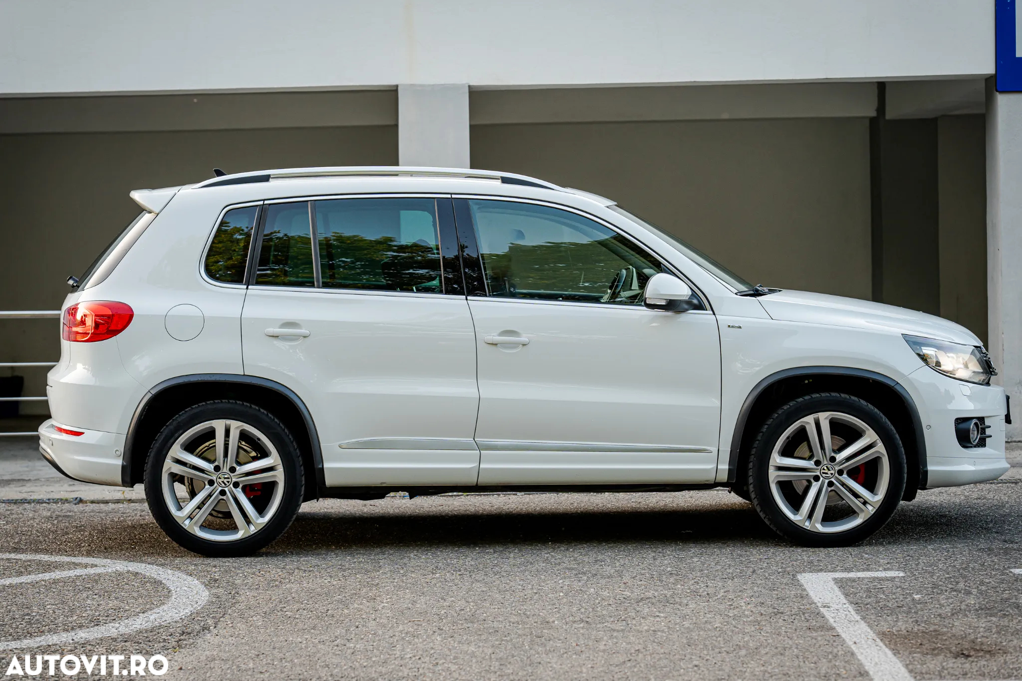 Volkswagen Tiguan 2.0 TDI DPF 4Motion BlueMotion Technology DSG Cup Sport & Style - 3