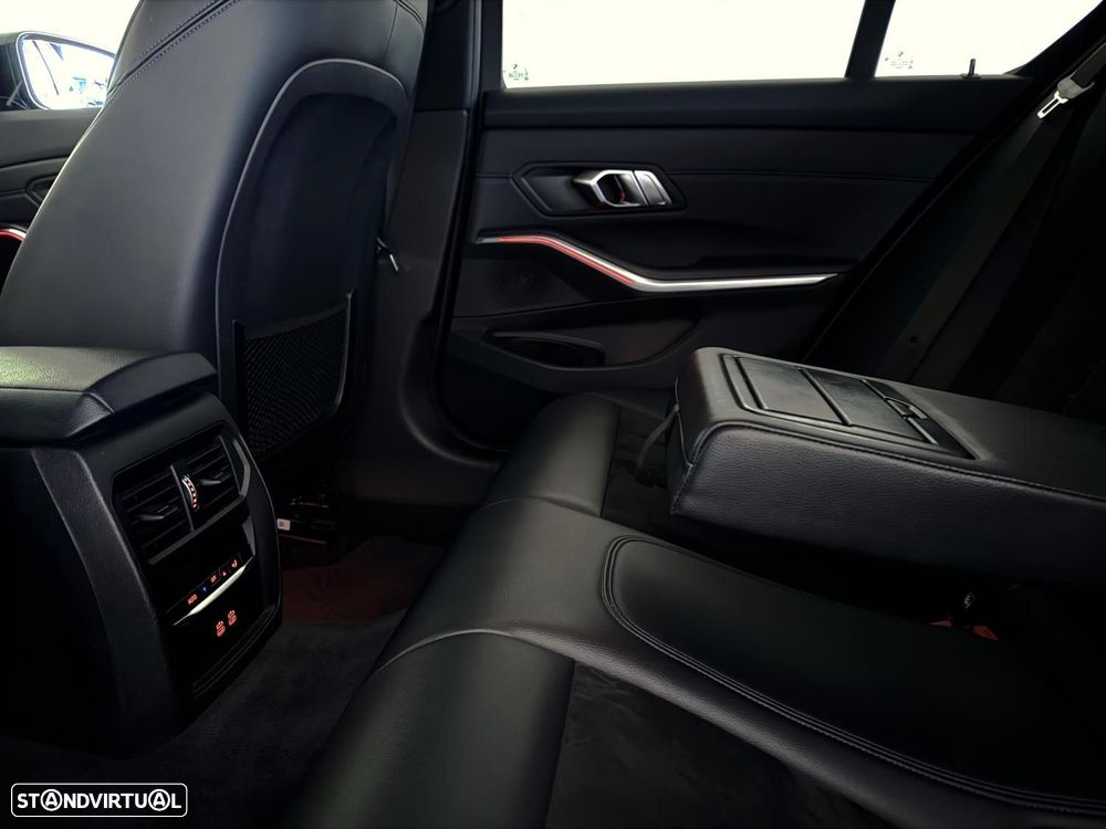 BMW 318 d Pack M Auto - 22