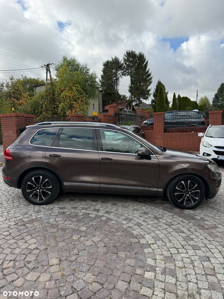 Volkswagen Touareg 2011 photo 2