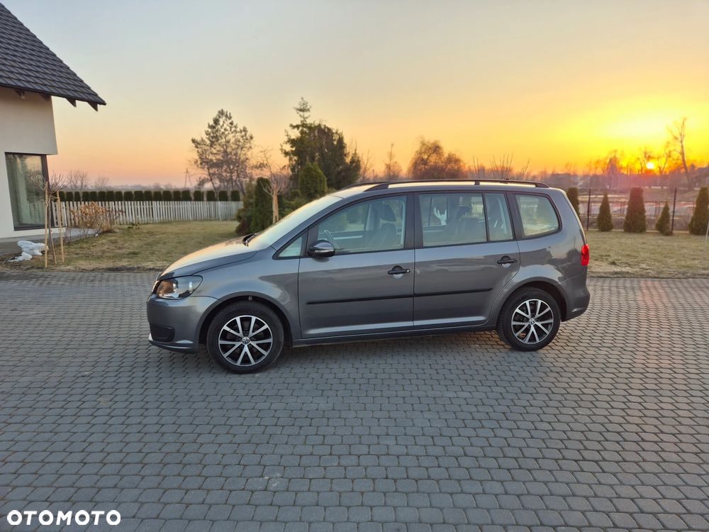 Volkswagen Touran 1.6 TDI DPF BlueMotion Technology DSG Comfortline - 24