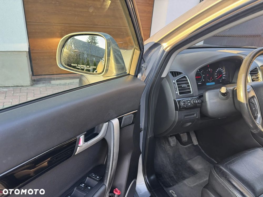 Chevrolet Captiva 2.2 D LTZ - 17