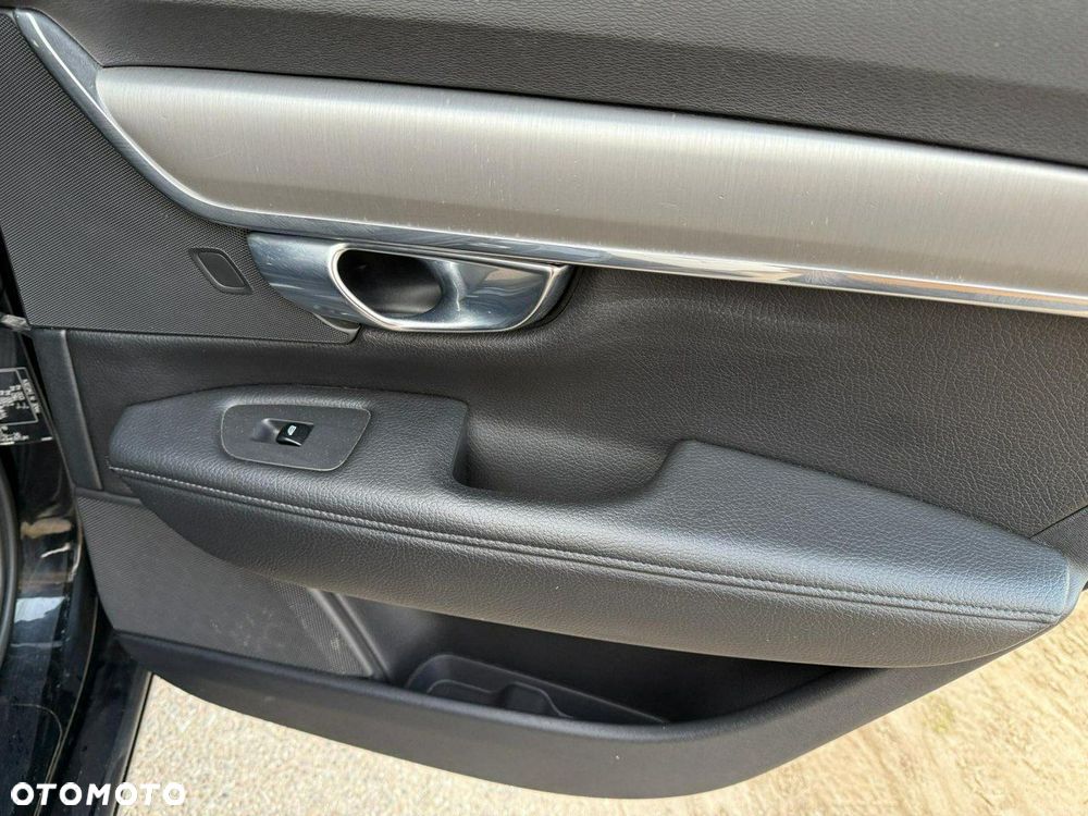 Volvo V90 T5 Momentum - 35