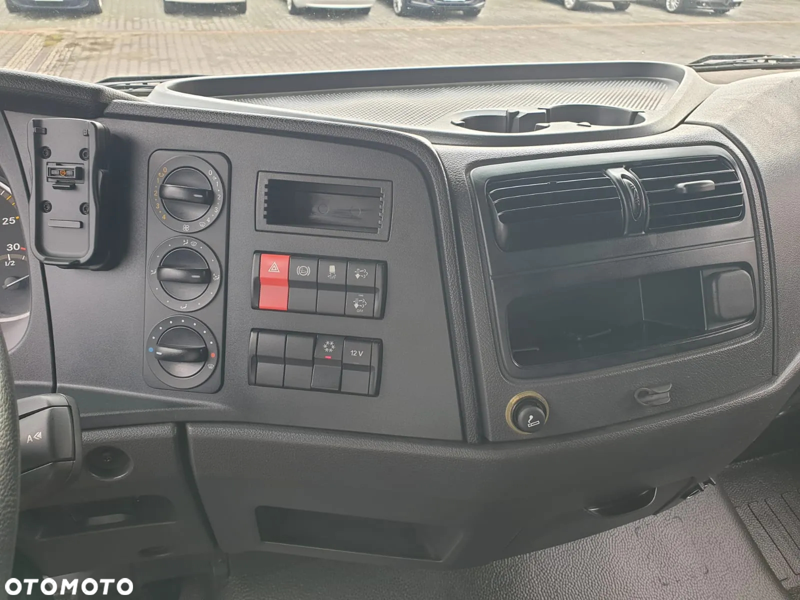Mercedes-Benz ATEGO 818 L PLANDEKA + WINDA 3 FOTELE KLIMA PODUSZKI - 18
