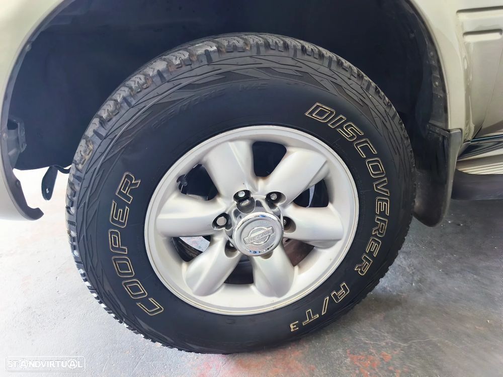 Nissan Terrano II 2.7 TDi Luxury - 9
