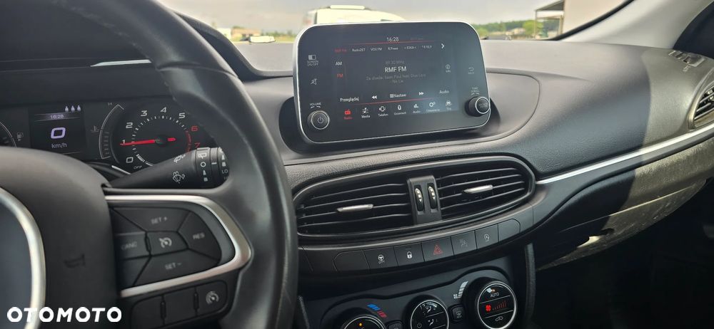 Fiat Tipo 1.4 T-Jet 16v Lounge EU6 - 4