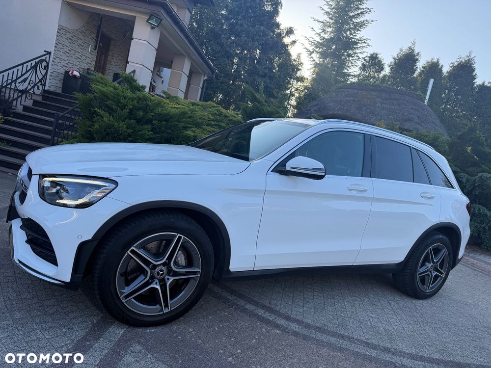 Mercedes-Benz GLC 200 4Matic 9G-TRONIC AMG Line Plus - 17