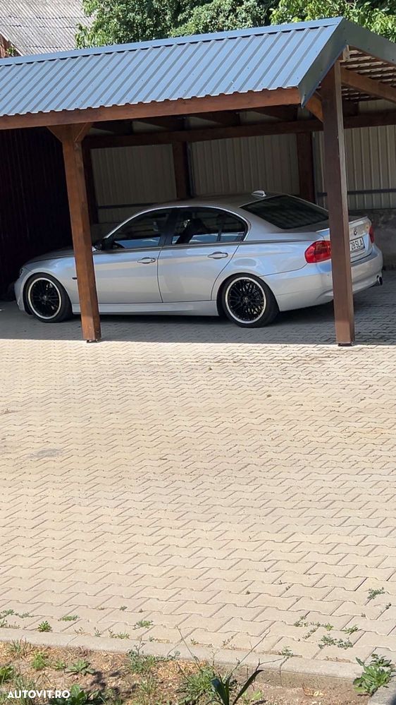 BMW Seria 3 330i - 4