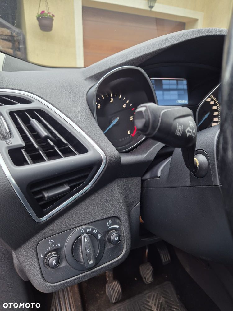 Ford Kuga 2.0 TDCi FWD Titanium - 5