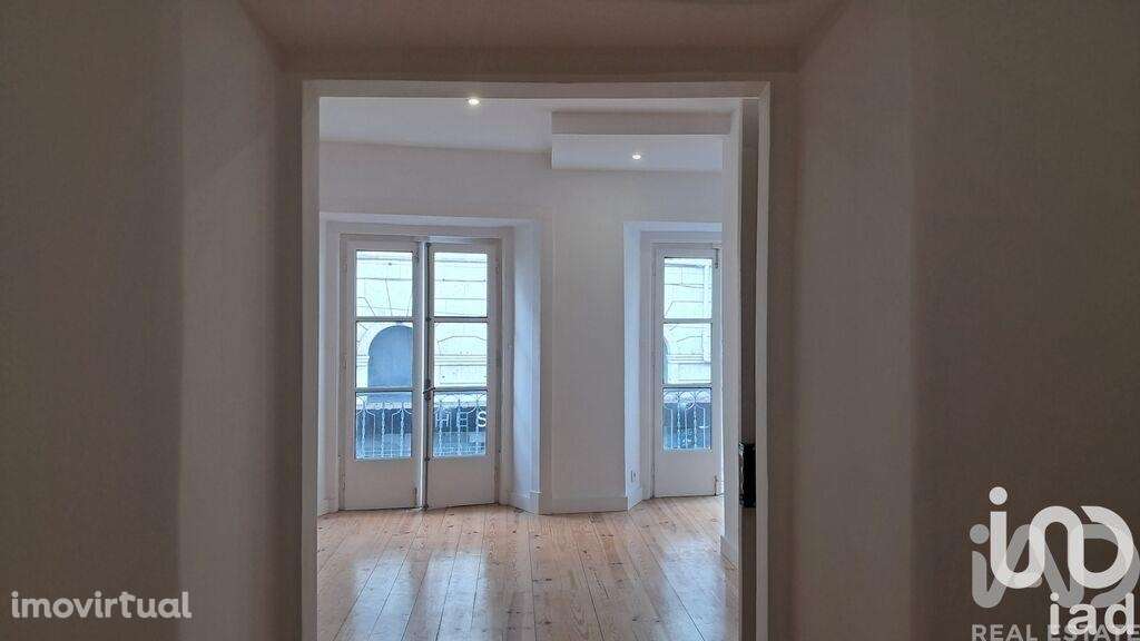 Apartamento T2 em Santa Maria Maior de 42,9 m2 - Grande imagem: 2/38