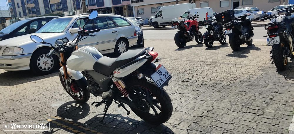 Keeway RKV 125 - 8