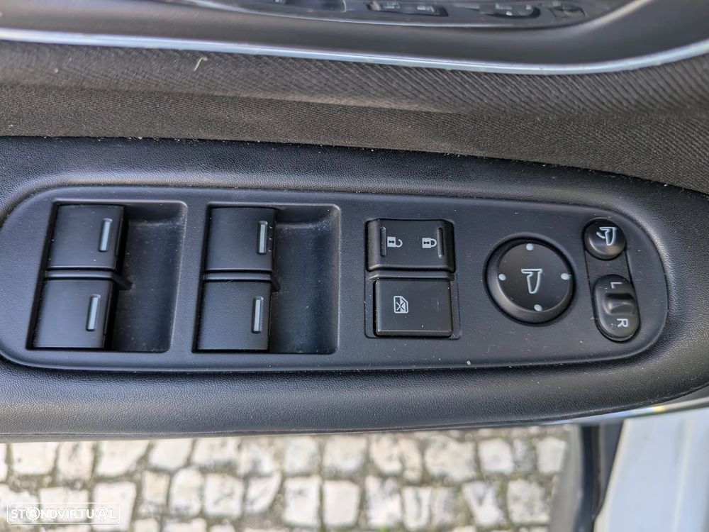 Honda HR-V 1.5 i-VTEC Elegance CVT - 6