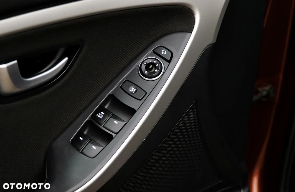 Hyundai i30 1.6 GDI Premium - 14