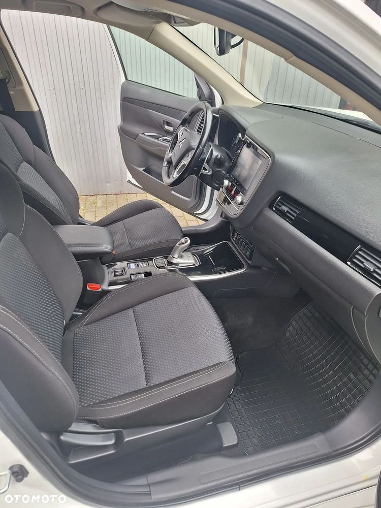 Mitsubishi Outlander Instyle - 13
