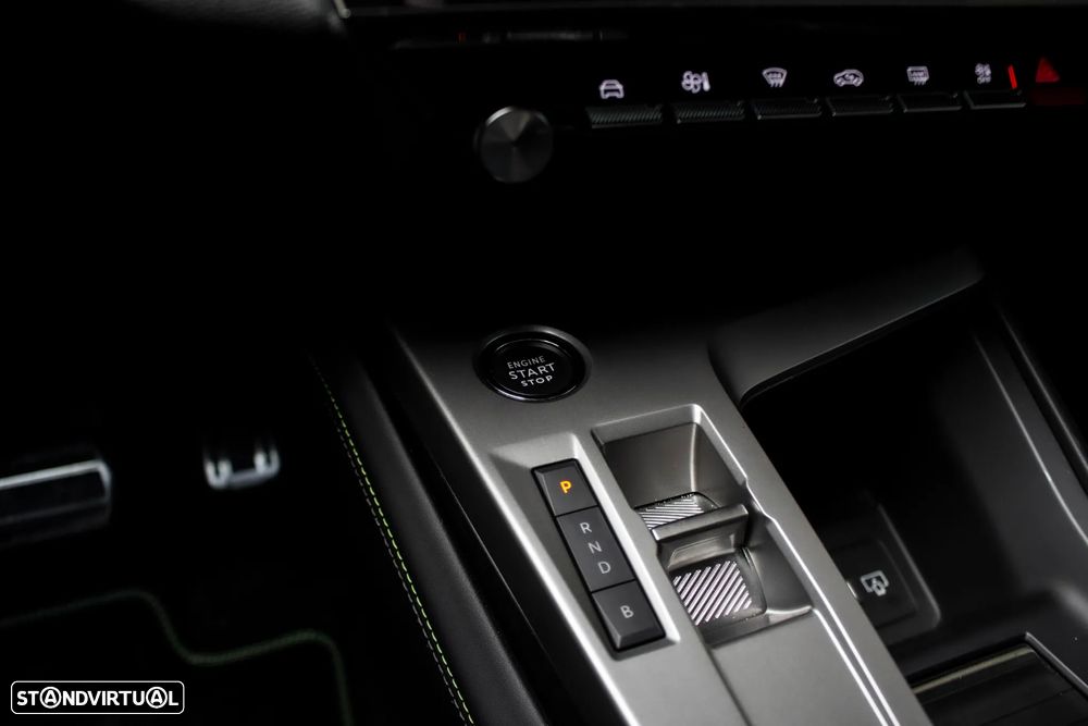 Peugeot 408 1.6 Hybrid GT e-EAT8 - 22