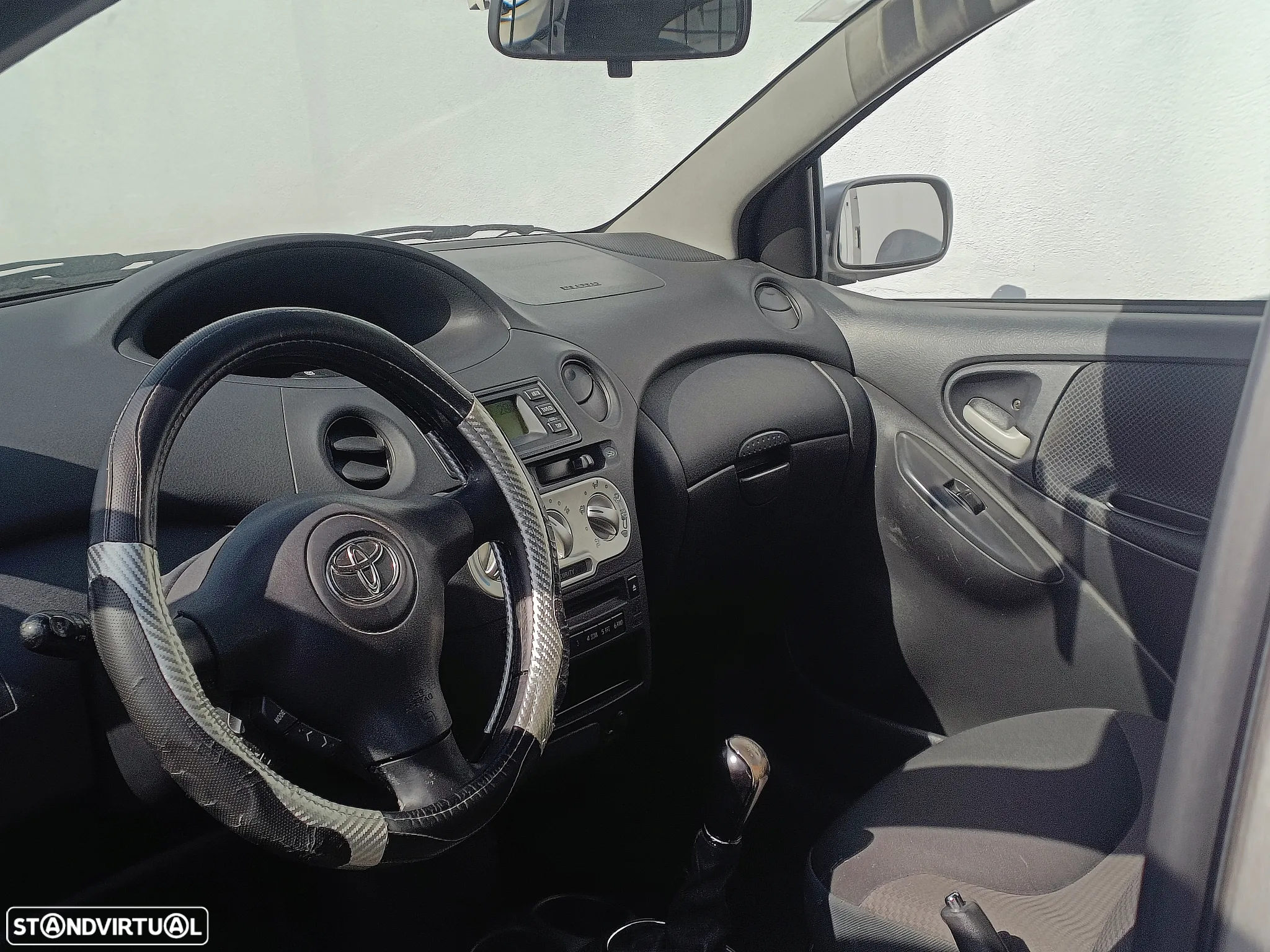 Toyota Yaris - 4