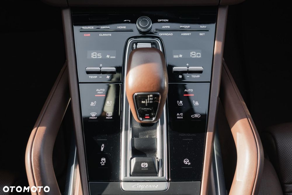 Porsche Cayenne Turbo - 26