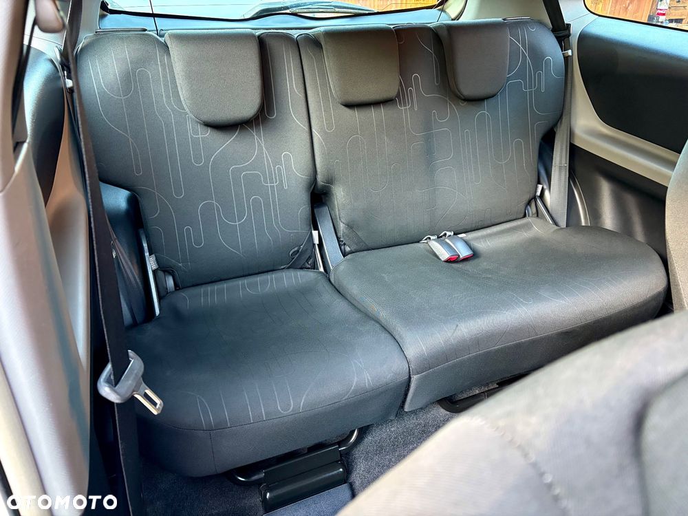 Toyota Yaris 1.33 Luna - 24