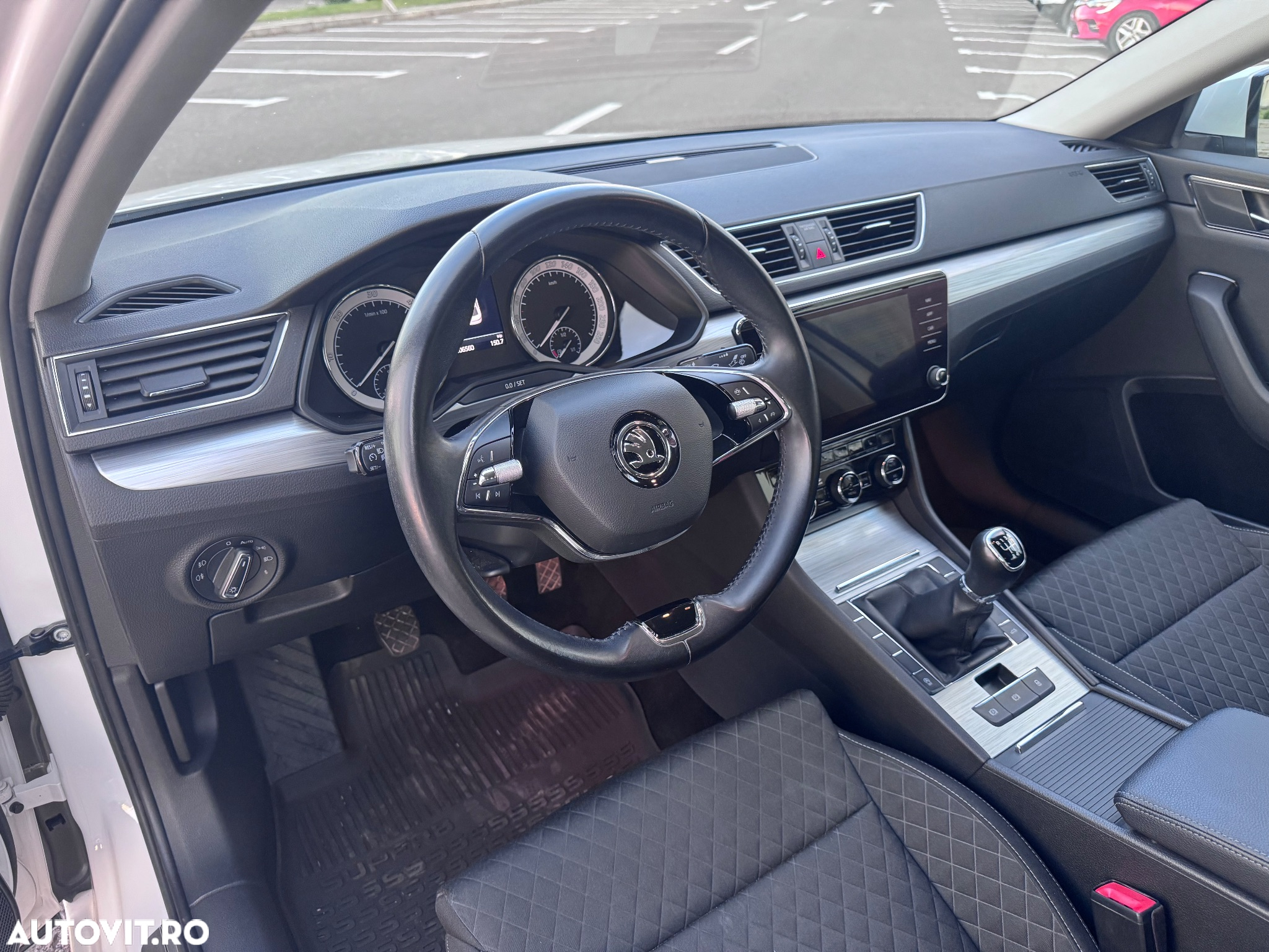 Skoda Superb 2.0 TDI Style - 16