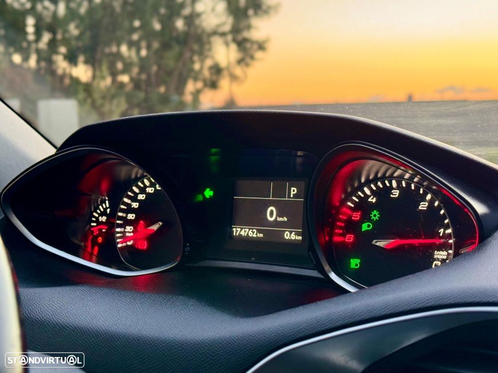 Peugeot 308 SW 1.6 BlueHDi Allure EAT6 - 28