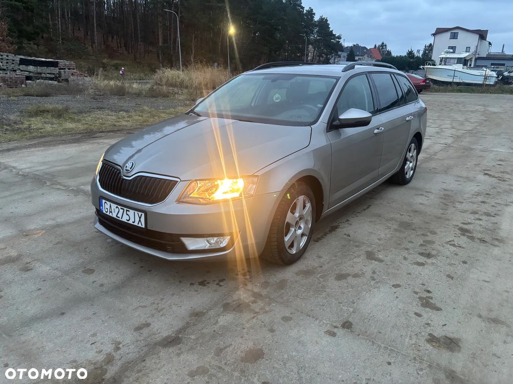Skoda Octavia 2.0 TDI Edition DSG - 3