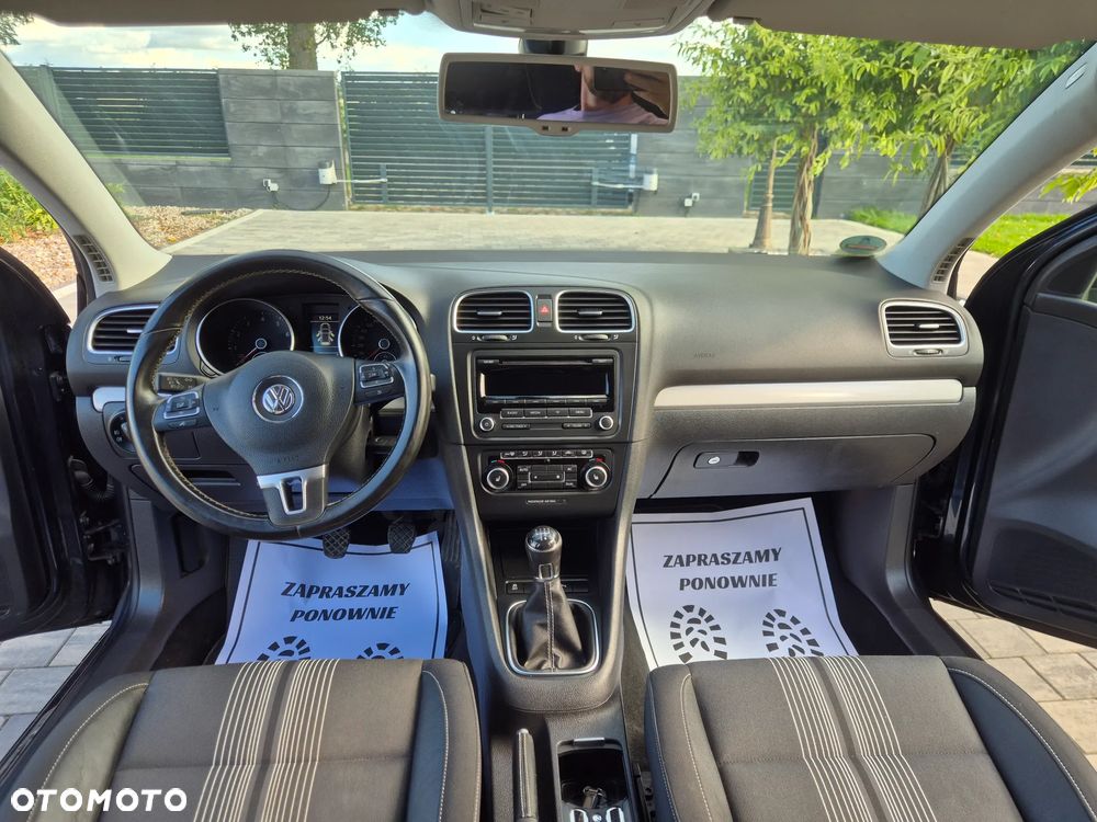 Volkswagen Golf - 6
