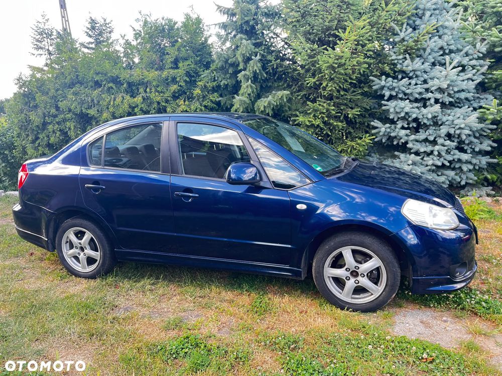 Suzuki SX4 1.6 GLX / Comfort - 2