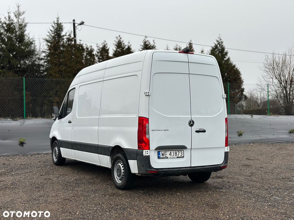 Mercedes-Benz Sprinter - 15