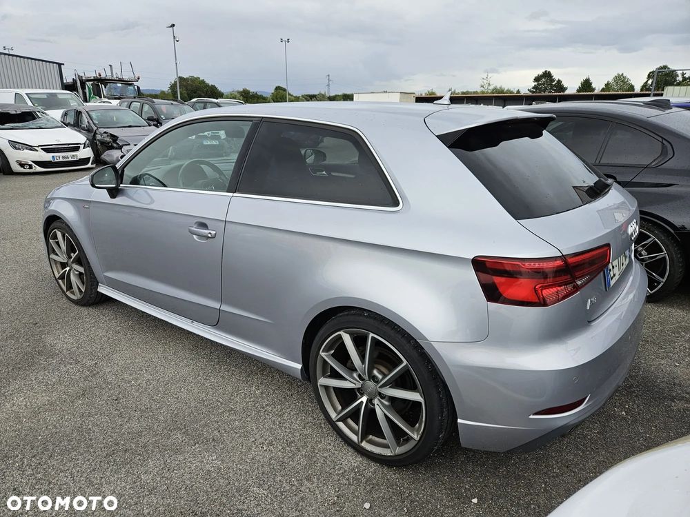 Audi A3 2.0 TDI (clean diesel) quattro S tronic S line Sportpaket - 2