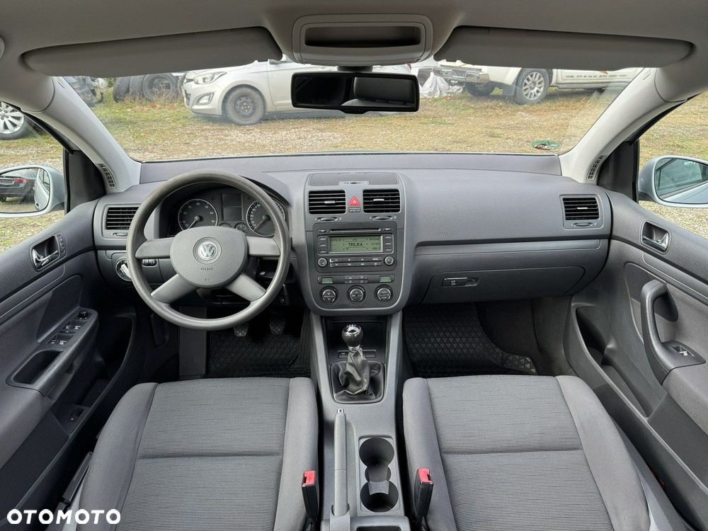 Volkswagen Golf - 18