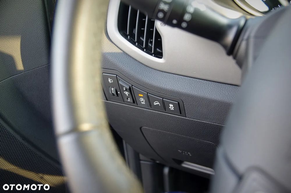 Kia Sportage 1.7 CRDI 2WD ISG Dream-Team Edition - 30