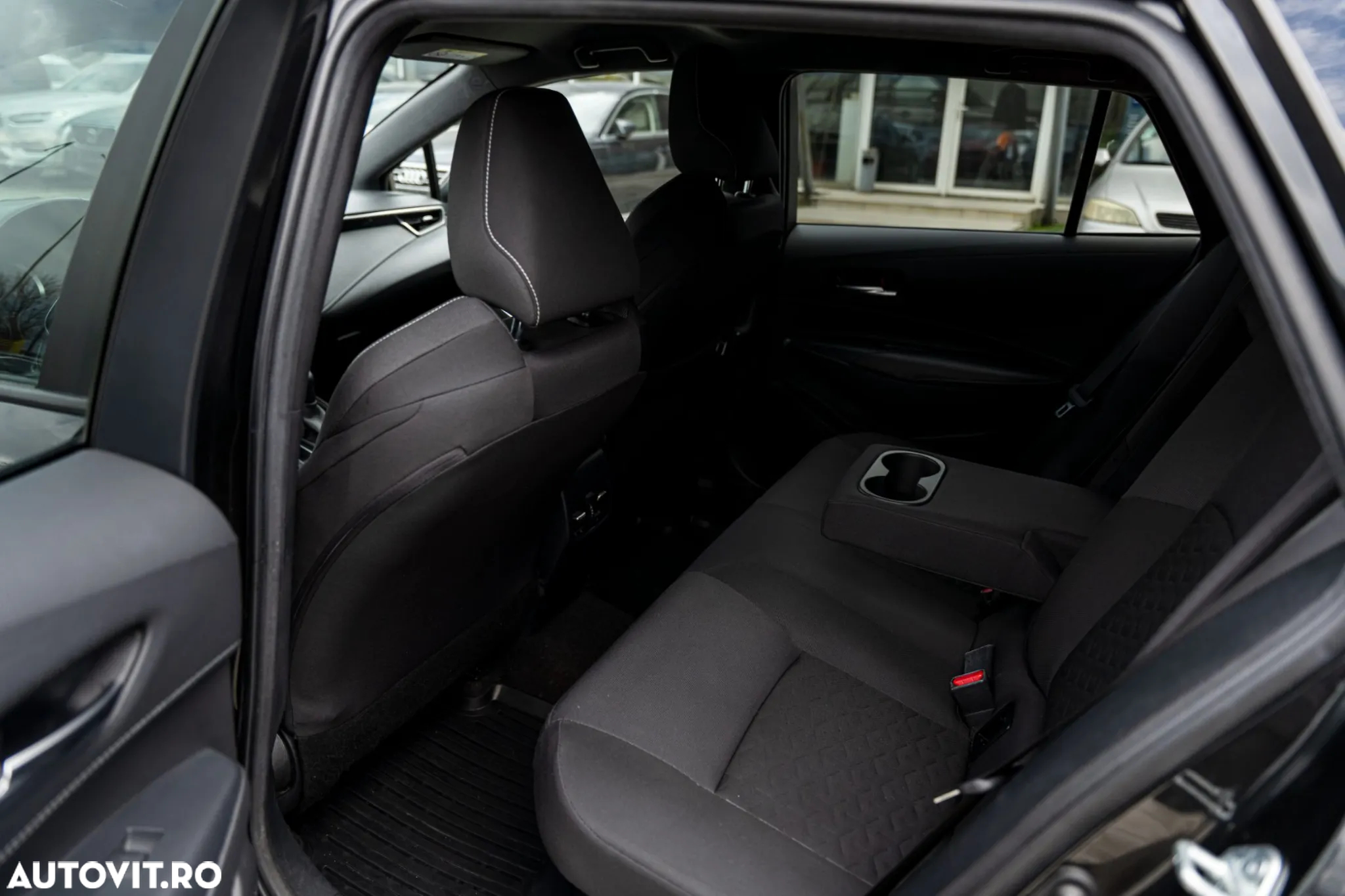 Toyota Corolla 1.8 Hybrid Touring Sports Business Edition - 16