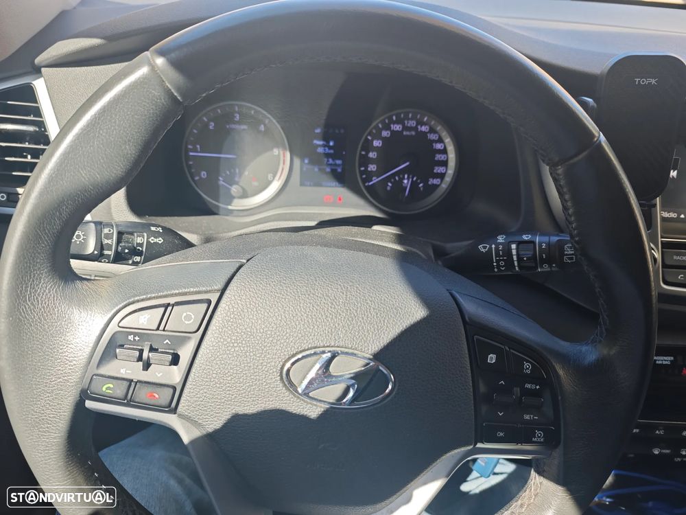 Hyundai Tucson 1.7 CRDi Executive - 11