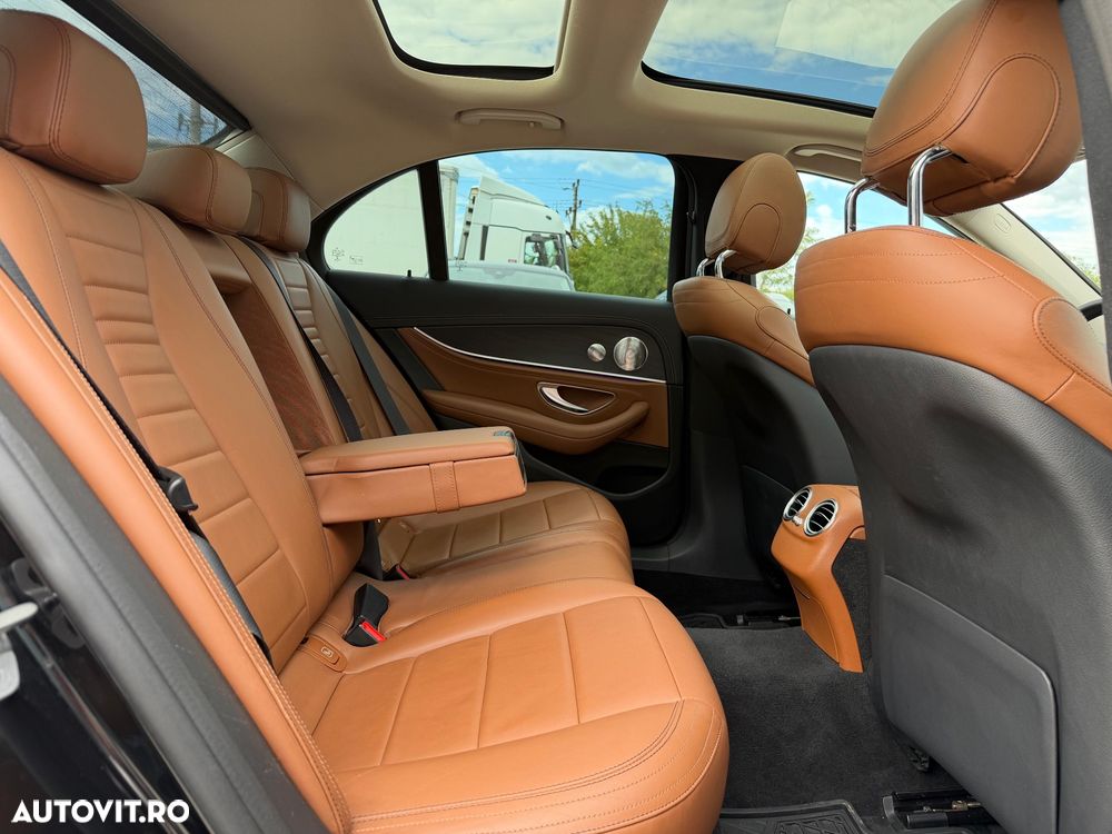Mercedes-Benz E 300 9G-TRONIC AMG Line - 9